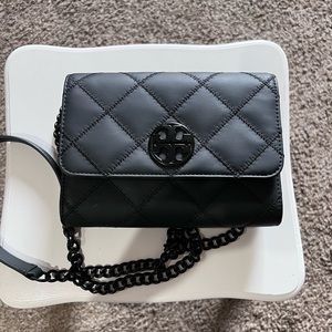 🖤🖤Tori Burch Quilted Crossbody🖤🖤